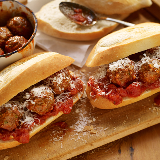 Meatballs_and_Fresh_Tomato_Sauce