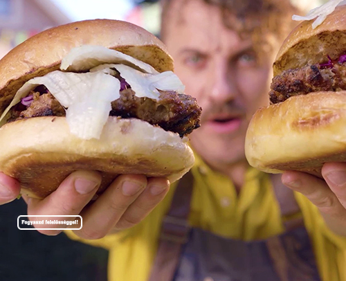 Sertés burger karamellizált
